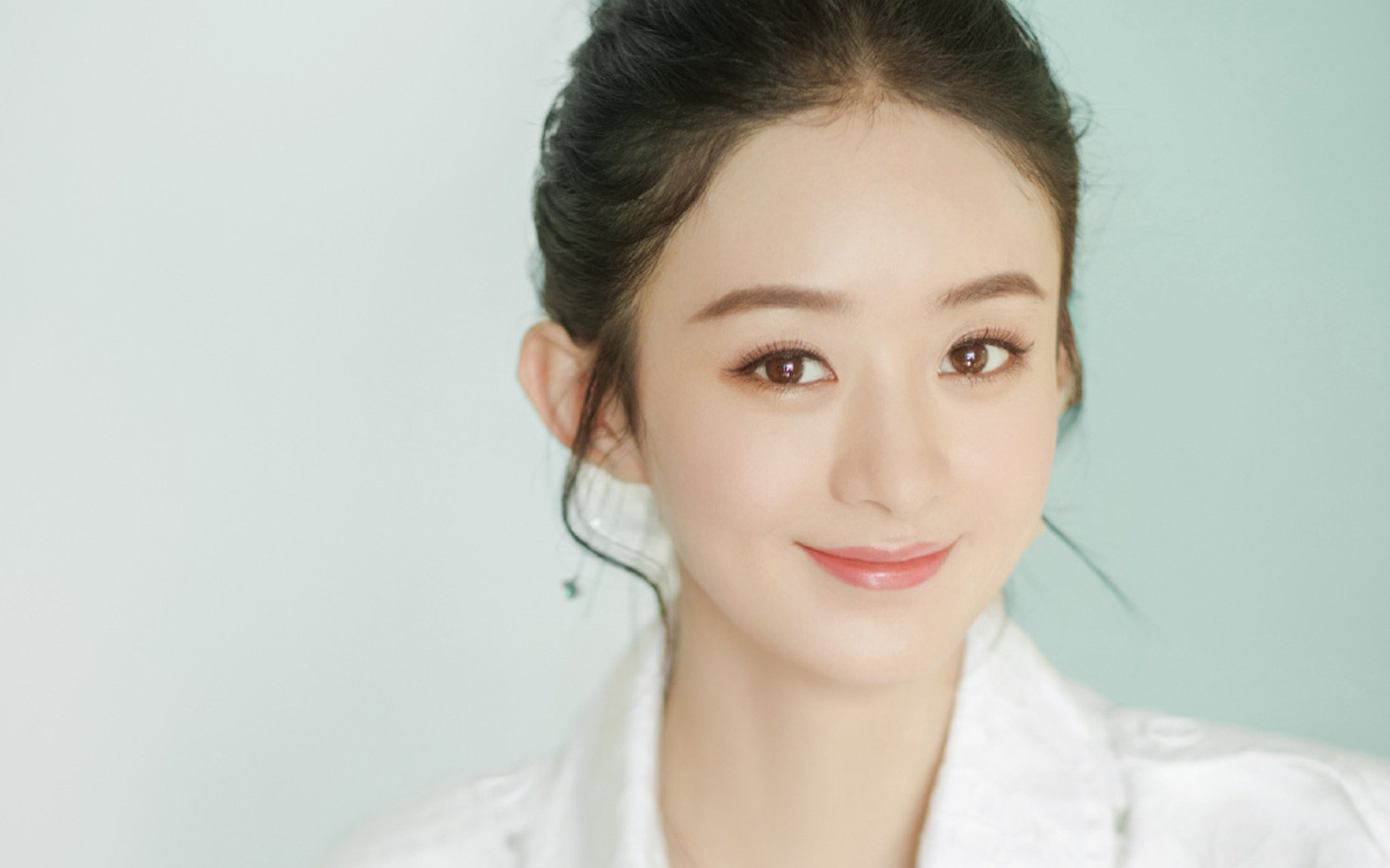 世俱杯足球-米兰双雄奋战激烈，意甲冠军悬念未解